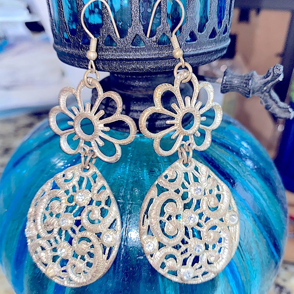 Silver with Flowered top & decorated round bottom